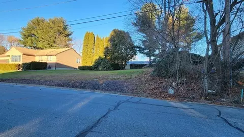 55 Brightwood Ave, Worcester, MA 01604 photo 2