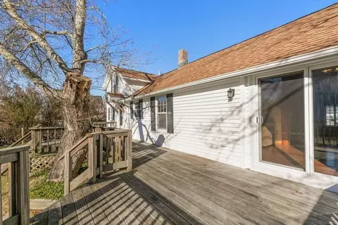 38 E Central Ave, Onset, MA 02558 photo 8