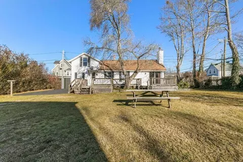 38 E Central Ave, Onset, MA 02558 photo 5