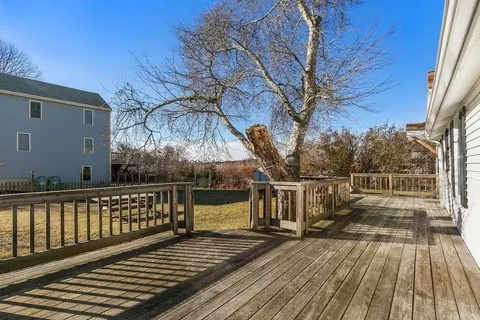 38 E Central Ave, Onset, MA 02558 photo 7