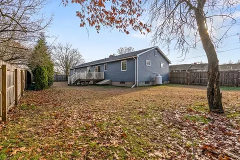21 Paul St, Easthampton, MA 01027 photo 7