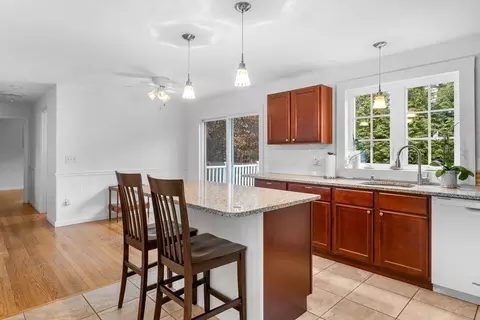 21 Paul St, Easthampton, MA 01027 photo 16