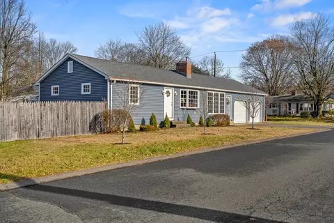21 Paul St, Easthampton, MA 01027 photo 5