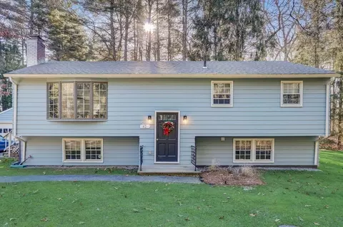42 Patten Rd, Westford, MA 01886