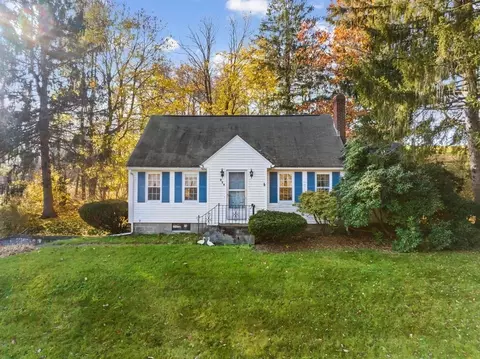 259 W Main St, Millbury, MA 01527