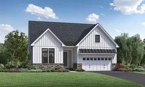 2 Barnes Blvd #52, Hudson, MA 01749