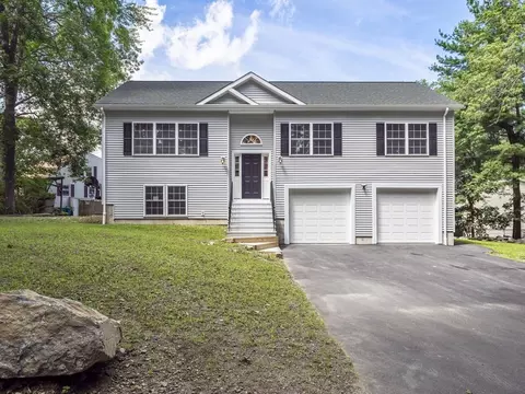 28 Lachapelle St, Worcester, MA 01604