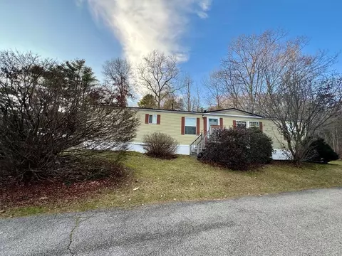 21 Ash Ln, Wales, MA 01081