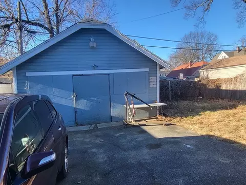 88-90 Edgewood St, Springfield, MA 01109 photo 12