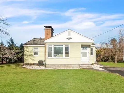 103 Woodside Ter, Westfield, MA 01085
