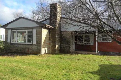 202 W Union St, Ashland, MA 01721