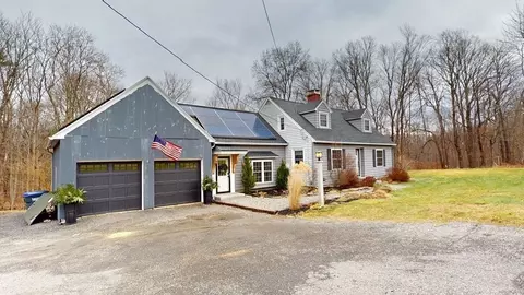 839 South St, Barre, MA 01005
