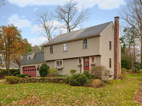 110 High St, Hingham, MA 02043 photo 2