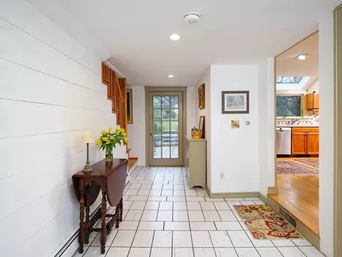 110 High St, Hingham, MA 02043 photo 3