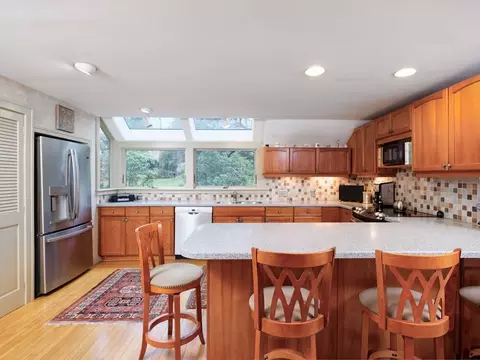 110 High St, Hingham, MA 02043 photo 5