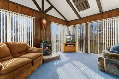 456 Grove St, Reading, MA 01867 photo 9
