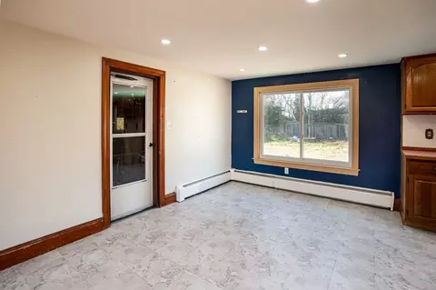 7 Diane St, Acushnet, MA 02743 photo 6