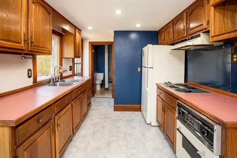 7 Diane St, Acushnet, MA 02743 photo 8
