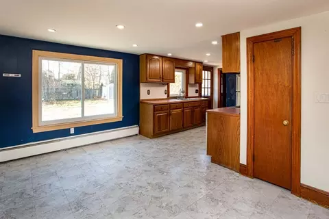 7 Diane St, Acushnet, MA 02743 photo 5