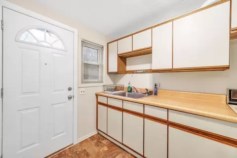 41 Manor Ct #41, Springfield, MA 01118 photo 7