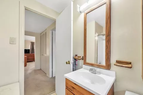 41 Manor Ct #41, Springfield, MA 01118 photo 40