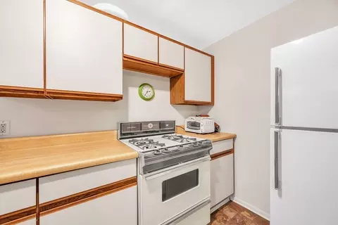 41 Manor Ct #41, Springfield, MA 01118 photo 11
