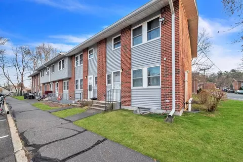 41 Manor Ct #41, Springfield, MA 01118 photo 4