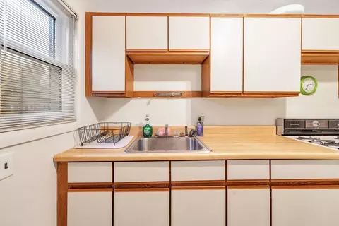 41 Manor Ct #41, Springfield, MA 01118 photo 10
