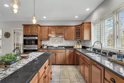 41 Hawthorne Rd, Windham, NH 03087 photo 16