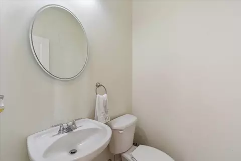 8 Pine Tree Dr, Methuen, MA 01844 photo 28