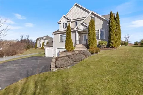 8 Pine Tree Dr, Methuen, MA 01844 photo 3