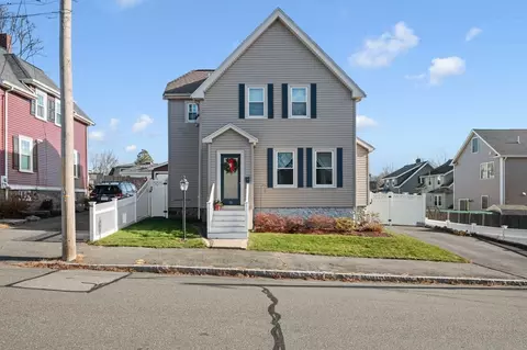16 Dean St, Stoneham, MA 02180
