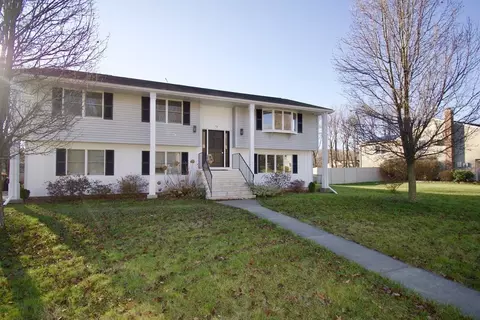 42 Independence Rd, Agawam, MA 01030