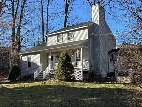 105 Paris Ave, Worcester, MA 01603