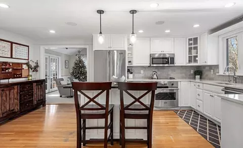 5 Stonegate Ln, Hingham, MA 02043 photo 3