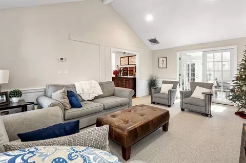 5 Stonegate Ln, Hingham, MA 02043 photo 8