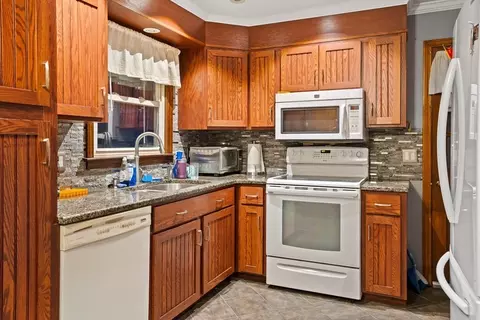 8 David Richardson Cir, Easthampton, MA 01027 photo 10