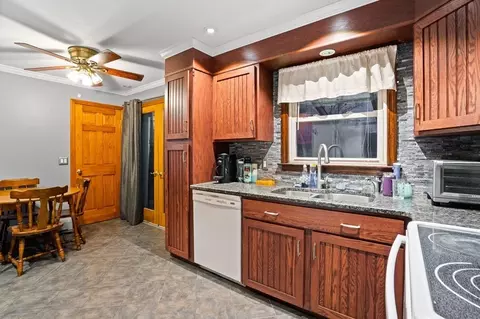 8 David Richardson Cir, Easthampton, MA 01027 photo 8