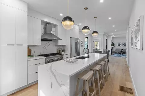 93 Thorndike #93, Cambridge, MA 02141