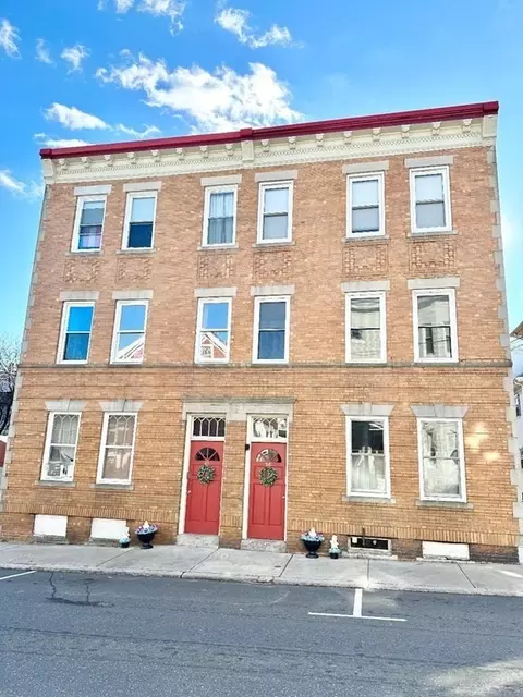 16 Leavitt St #2, Salem, MA 01970