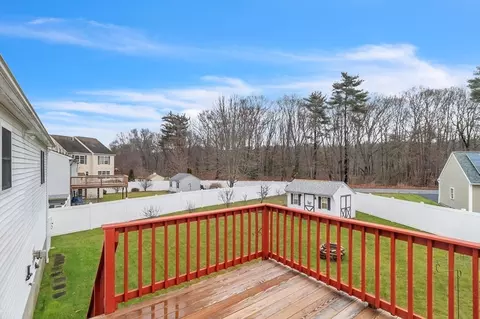 45 Sunny Ave, Webster, MA 01570 photo 4