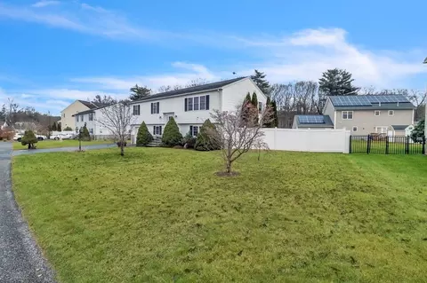 45 Sunny Ave, Webster, MA 01570 photo 2