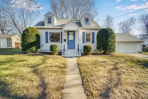 11 Bunker Hl, South Hadley, MA 01075