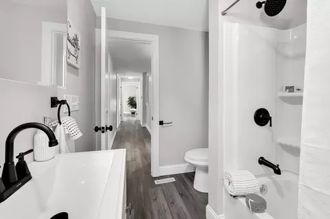 140 Everett St, Easthampton, MA 01027 photo 16
