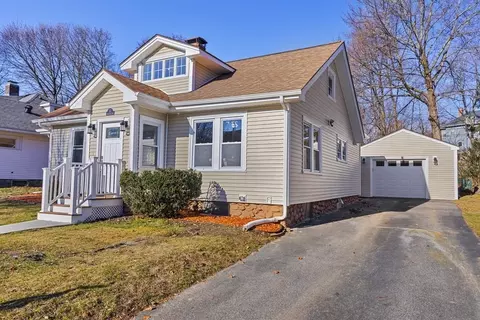 11 Davidson Rd, Worcester, MA 01605