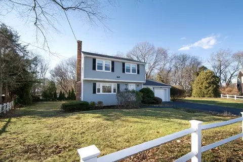 47 Sandra Ln, Weymouth, MA 02188