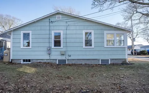 127 Pinehurst Dr, Wareham, MA 02571 photo 4