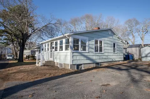 127 Pinehurst Dr, Wareham, MA 02571 photo 3