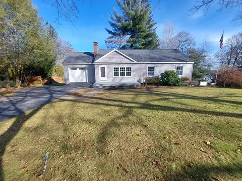 23 Ward St, Auburn, MA 01501