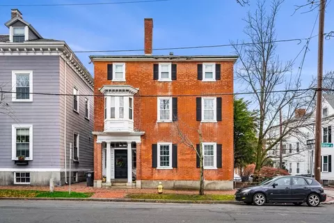 17 Winter St, Salem, MA 01970